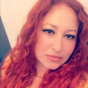 Meet your Posher, Esmeralda